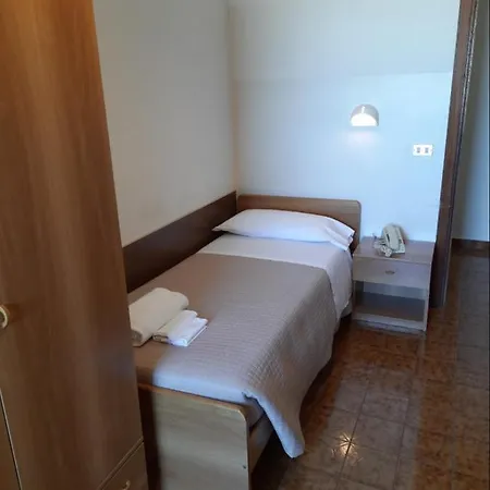 Italia 2*