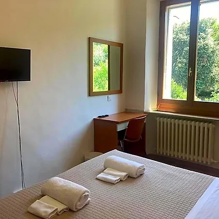 Hotel Italia 2*