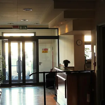 Hotel Italia 2*