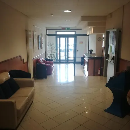Hotel Italia 2*